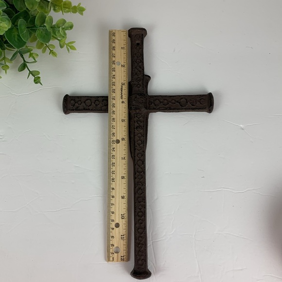 Metal/Steel cross (image of spikes) - Picture 4 of 6